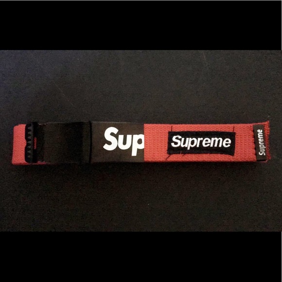 supreme belt buckle